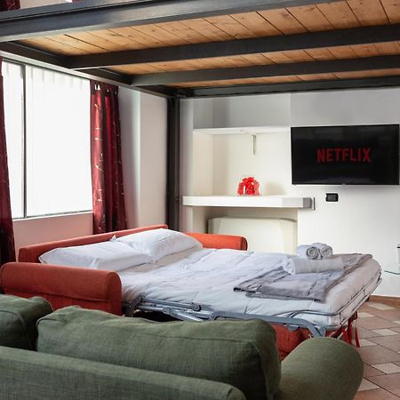 Exclusive Loft Banksy In Porta Romana Apartment Milan Bagian luar foto