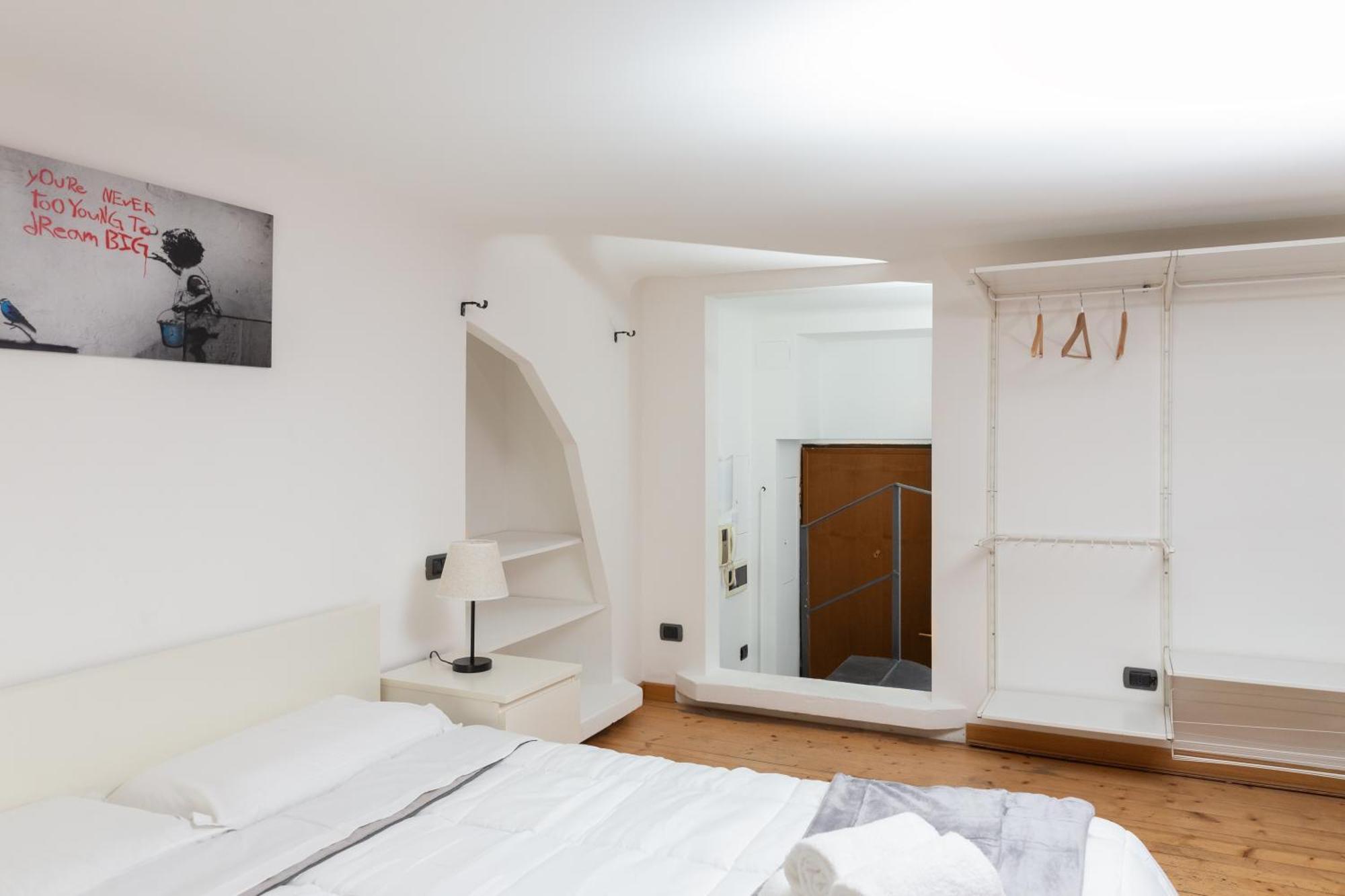 Exclusive Loft Banksy In Porta Romana Apartment Milan Bagian luar foto
